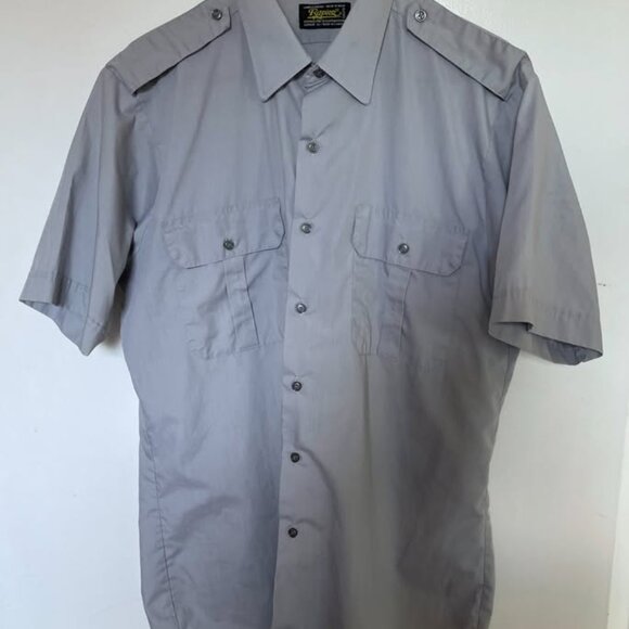 Pilot-style shirt in steel grey - made in 🇨🇦 - Picture 3 of 7